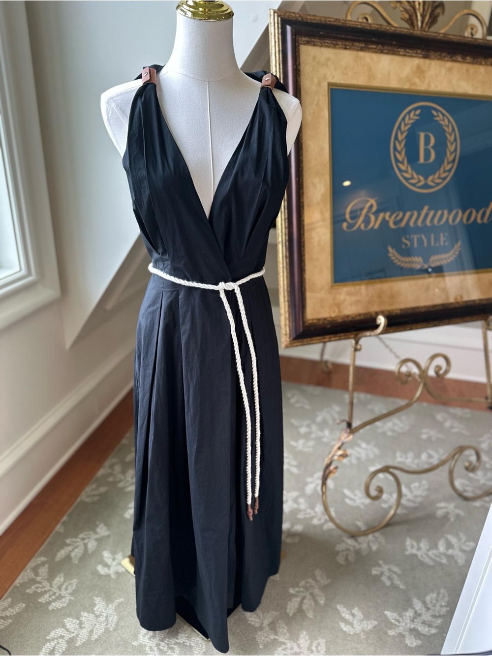 Banana Republic black v maxi dress size 2 NWT